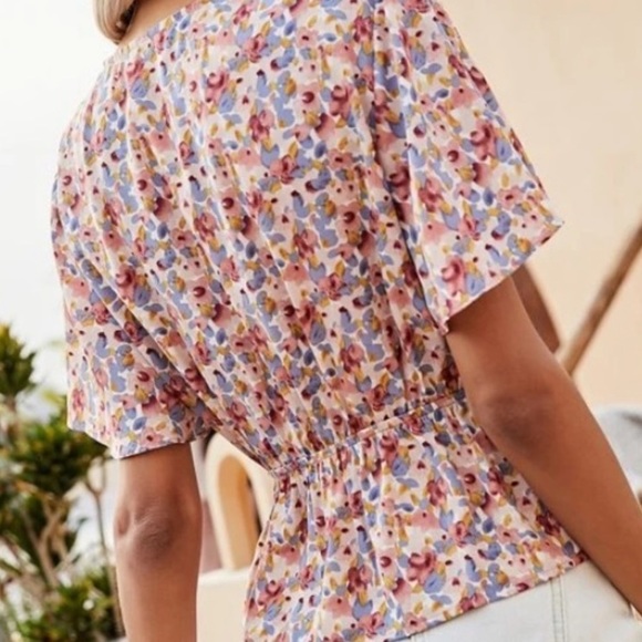 Gorgeous floral blouse womens - Picture 2 of 2